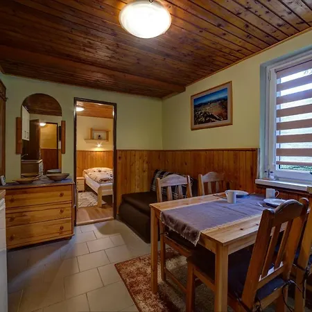 木屋 Nella - Jasna *